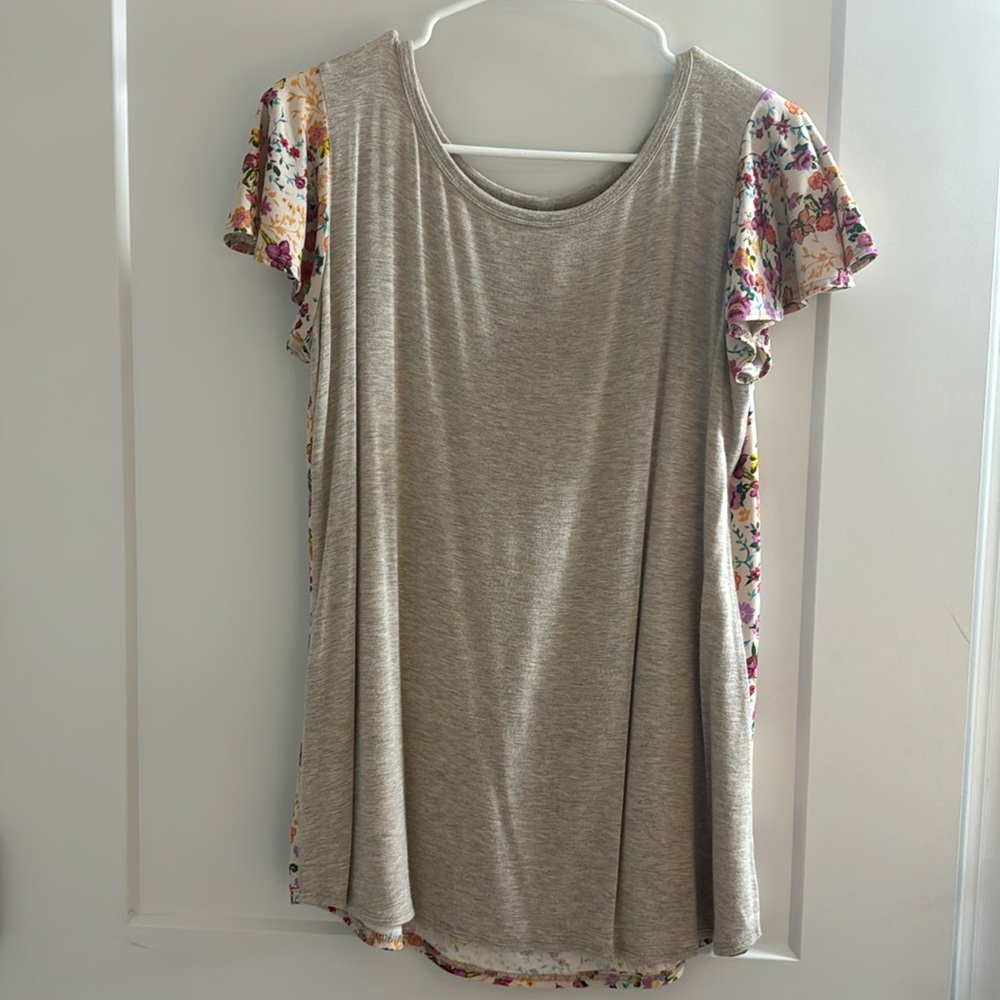 Cool Melon flutter sleeve top